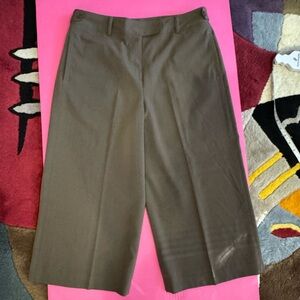 Vintage Larry Levine Taupeish olive capris size 10